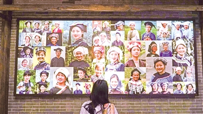     8月24日，記者來到廣西民族博物館，見到這幅展現各民族笑臉的照片。廣西擁有壯、漢、瑤、苗、侗、仫佬、毛南、回、京、彝、水、仡佬12個世居民族，少數民族人口占廣西總人口的39%。